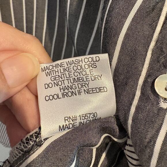 Jane + Delancey Blouse Women Size XL Gray White Stripe Roll Tab Sleeve Top - Picture 11 of 12